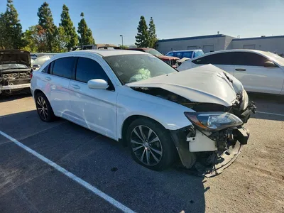 2011 CHRYSLER 200 S, фото 4, лот 10869820