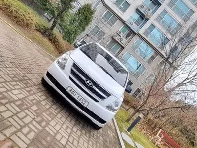 2013 Hyundai Starex 3-Seater VAN, фото 1, лот 10518074