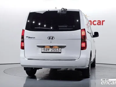 2019 Hyundai Starex Van 3-Seater, фото 4, лот 10674944