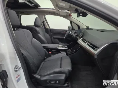 2023 BMW 2-Series 218d Luxury, фото 4, лот 10035906