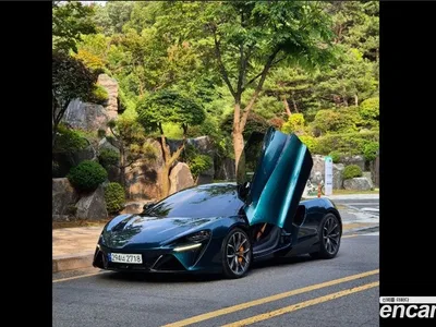2023 Mclaren Artura 3.0 Coupe, фото 1, лот 10036119