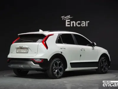 2025 Kia Niro Signature, фото 2, лот 10114654