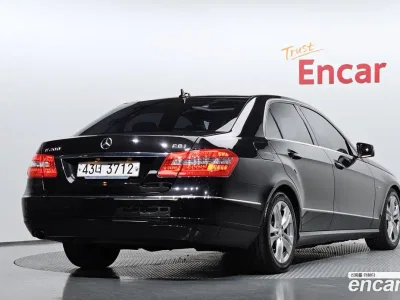 2011 Mercedes-Benz E-Class E200 CGI Avantgarde, фото 1, лот 10072890