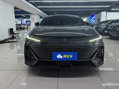 2022 Changan UNI-V 1.5T Premium Model, фото 2, лот 10671706