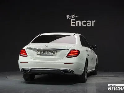 2020 Mercedes-Benz E-Class E300 Avantgarde, фото 2, лот 10047011