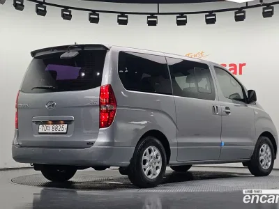 2011 Hyundai Starex 12-Seater LPi Wagon, фото 2, лот 10224794