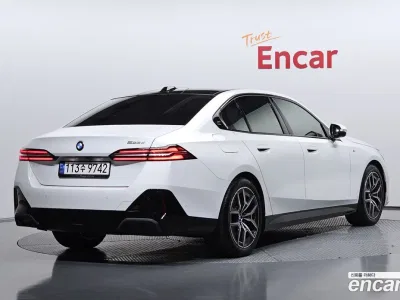 2025 BMW 5-Series 523d M Sport, фото 1, лот 10211934