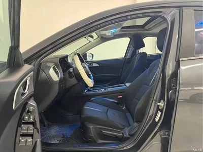 2017 Mazda Mazda3 Axela Sedan 1.5L Automatic Luxury China V, фото 4, лот 10699462