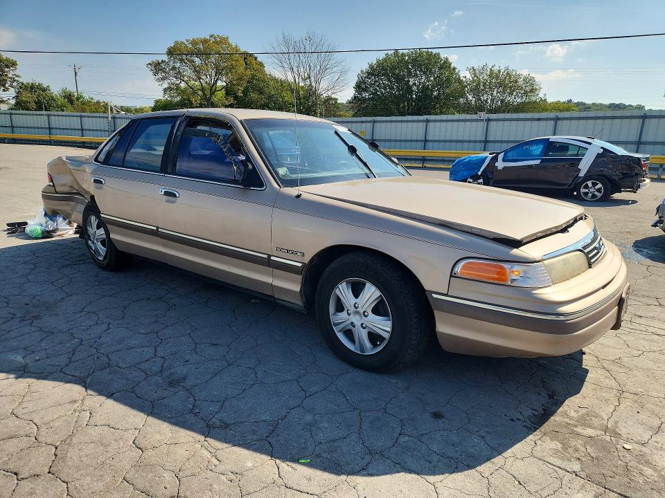 1993 FORD CROWN VICTORIA, фото 4, лот 10982138