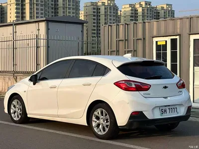 2017 Chevrolet Cruze 1.5L Hatchback Auto Style, фото 4, лот 10379308