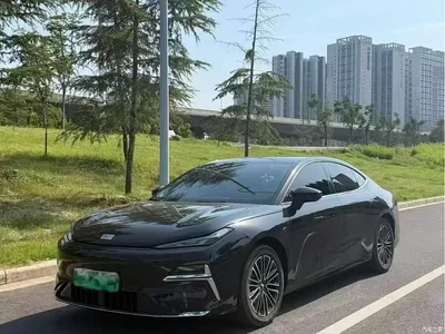 2025 Geely Galaxy Galaxy Xingyao 8 130km EM-i Premium Edition, фото 1, лот 11134368