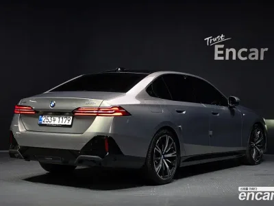 2025 BMW 5-Series 530i xDrive M Sport, фото 2, лот 10064255