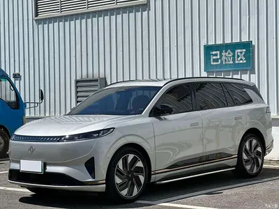 2025 Dongfeng Yipai eπ008 210Ultra Range Extender 5-Seater, фото 1, лот 11159179