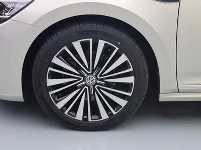 2019 Volkswagen Passat 330TSI Luxury Edition China VI, фото 4, лот 10262605