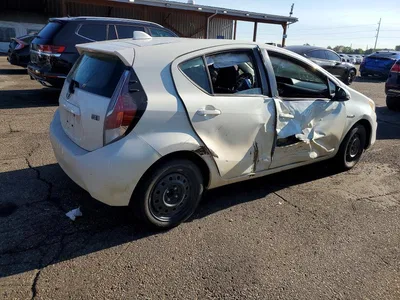 2016 TOYOTA PRIUS C TWO, фото 3, лот 10526593