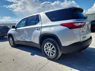 2020 CHEVROLET TRAVERSE LS, фото 2, лот 10645512