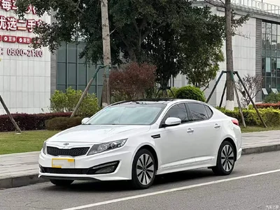 2012 Kia K5 2.0L Automatic DLX-2, фото 1, лот 10337392