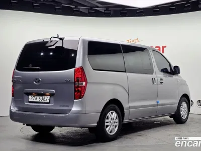 2019 Hyundai Starex Van 5-Seater, фото 1, лот 10191714