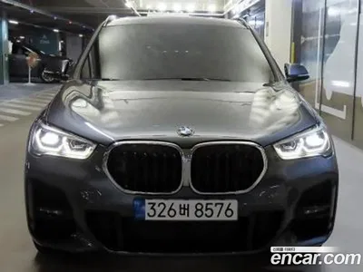 2022 BMW X1 xDrive 20i M Sport, фото 2, лот 10223120