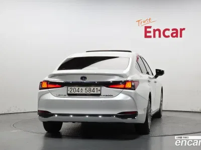 2021 Lexus ES 300h Luxury Plus, фото 3, лот 10218458