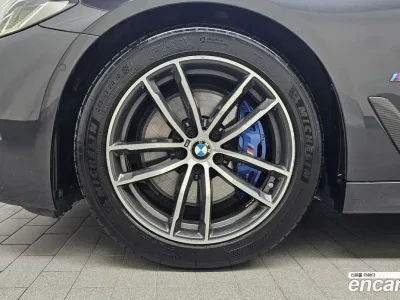 2023 BMW 5-Series 520i M Sport, фото 4, лот 10180464