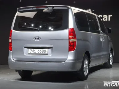 2013 Hyundai Starex 12-Seater Wagon, фото 1, лот 10193334