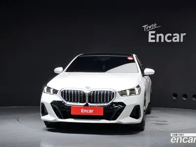2024 BMW 5-Series 520i M Sport, фото 2, лот 10067822