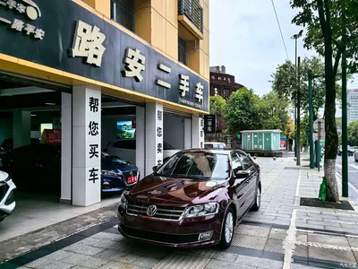 2013 Volkswagen Lavida Facelift 1.6L Automatic Luxury, фото 1, лот 10453813