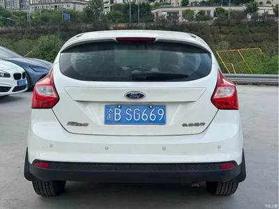 2012 Ford Focus Hatchback 1.6L Manual Comfort, фото 4, лот 10297938