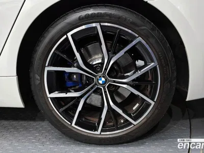2022 BMW 5-Series 530i M Sport Package, фото 4, лот 10063449