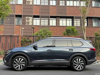 2022 Volkswagen Talagon 380TSI 4WD Luxury Premium Pro Edition 6-seater, фото 3, лот 10430759