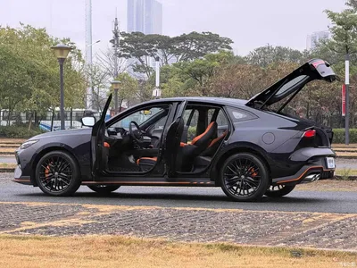 2025 Changan UNI-V 2.0T Sport Version, фото 4, лот 10307278