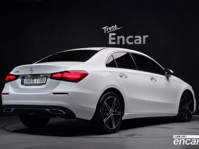 2024 Mercedes-Benz A-Class A220 Sedan, фото 2, лот 10037198