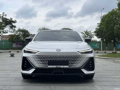 2022 Changan UNI-V 1.5T Smart Pilot Edition, фото 2, лот 10247693