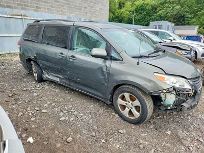 2013 TOYOTA SIENNA LE, фото 4, лот 10499742