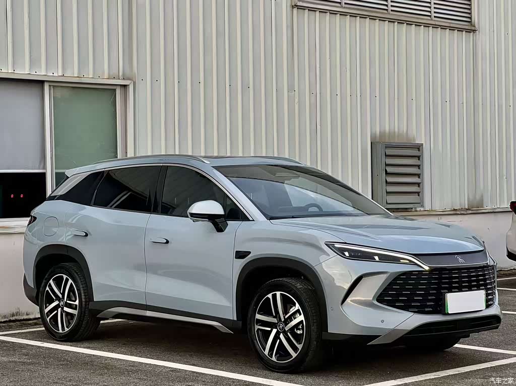 2025 BYD Song L DM-i Smart Drive Edition 112km Surpassing, фото 1, лот 11194352