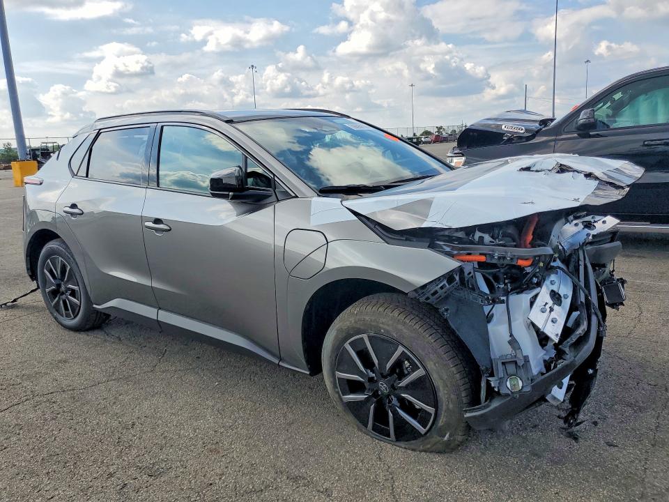 2026 TOYOTA BZ XLE, фото 4, лот 10550202