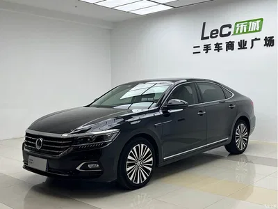 2019 Volkswagen Passat 330TSI Luxury Edition China VI, фото 2, лот 10805093
