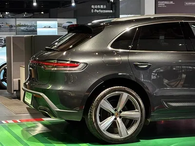 2023 Porsche Macan 2.0T, фото 3, лот 10413326