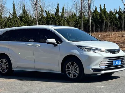 2024 Toyota Sienna 2.5L Hybrid Comfort Edition, фото 3, лот 10324041