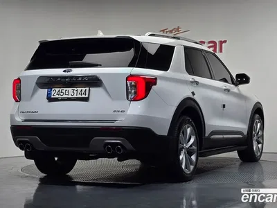 2023 Ford Explorer 3.0 Platinum 4WD, фото 2, лот 10124371