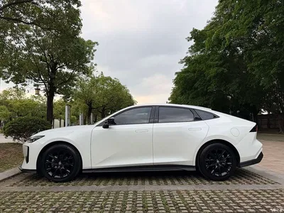 2024 Changan UNI-V 1.5T Deluxe, фото 4, лот 10246815