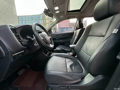 2016 Mitsubishi Outlander 2.4L 4WD Elite Edition 5-seater, фото 3, лот 10340377