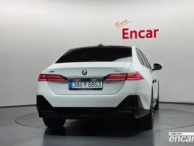 2025 BMW 5-Series 530i xDrive M Sport, фото 4, лот 10199744