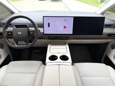2024 Li Auto MEGA Ultra, фото 3, лот 11212891