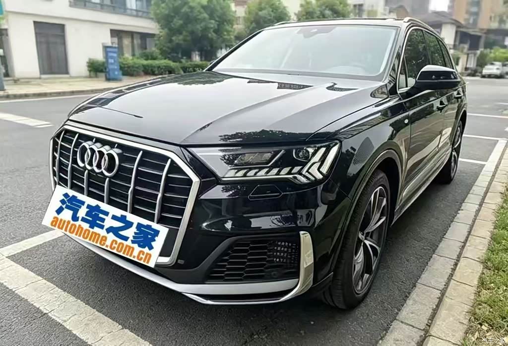 2021 Audi Q7 55 TFSI quattro S line Sport, фото 1, лот 11197908