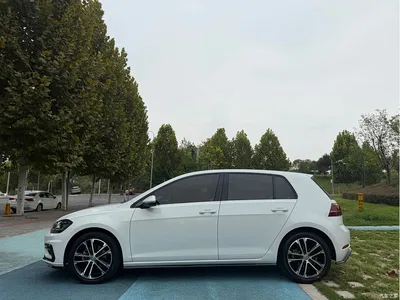 2020 Volkswagen Golf Beloved Edition 280TSI DSG R-Line, фото 3, лот 10442518