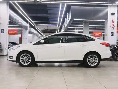 2015 Ford Focus Sedan EcoBoost 125 Automatic Super Energy Fashion, фото 3, лот 11202487