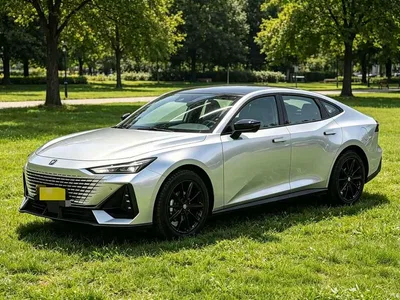 2024 Changan UNI-V 1.5T Premium, фото 1, лот 11220477