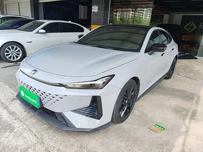 2024 Changan UNI-V 1.5T Deluxe, фото 2, лот 11133698
